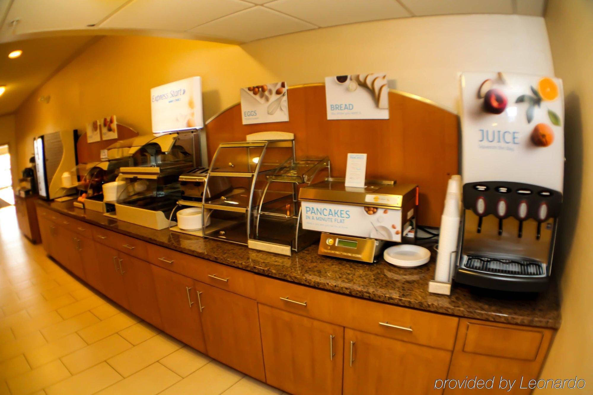 Holiday Inn Express & Suites Indianapolis North - Carmel By Ihg Экстерьер фото