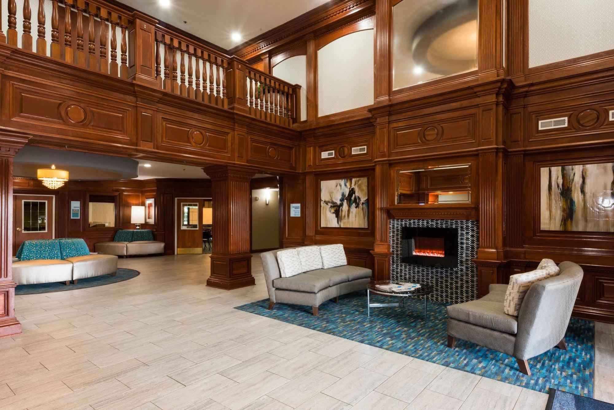 Holiday Inn Express & Suites Indianapolis North - Carmel By Ihg Экстерьер фото
